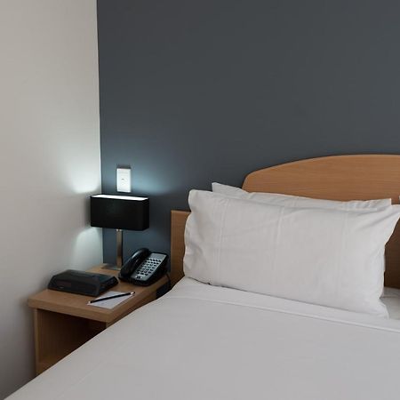 All Suites פרת'' מראה חיצוני תמונה